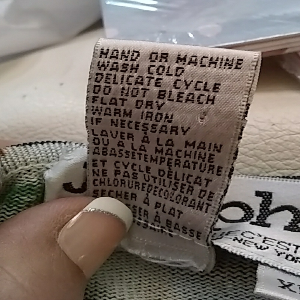 V Neck Sweater SILK/Rayon - Picture 6 of 6